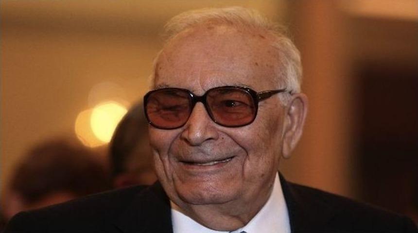 2015 &Ccedil;ukurova &Ouml;d&uuml;l&uuml; Yaşar Kemal&rsquo;in