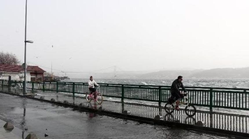 Boğaz'da Dev Dalgalar