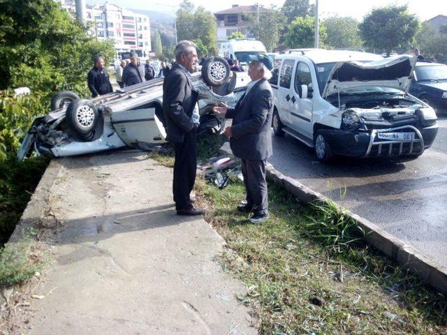 Tokat’ta Trafik Kazası: 4 Yaralı