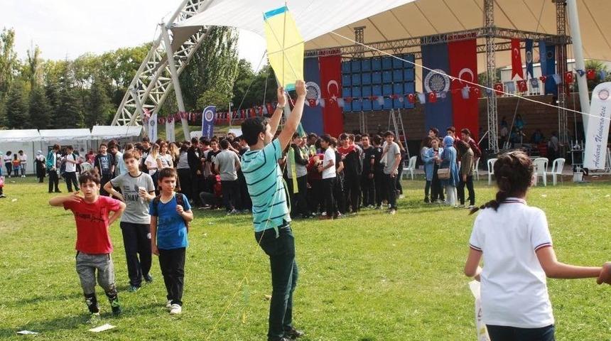 Altındağlı &Ccedil;ocuklar Bilimle İ&ccedil; İ&ccedil;e