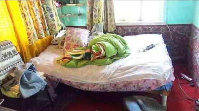 Yaşlı Adamın Evindeki &Ccedil;elik Kasayı &Ccedil;aldılar 1