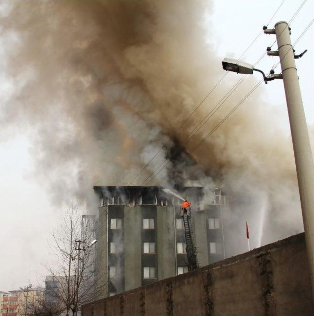 Iğdır&rsquo;da Polisevinde Yangın