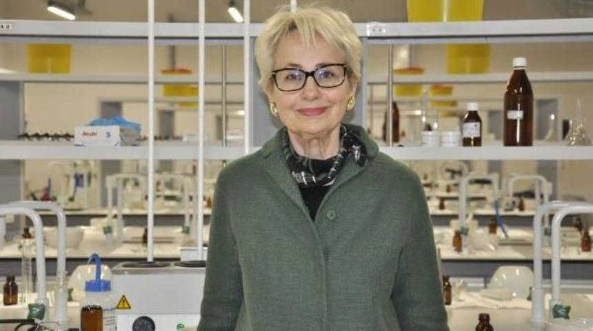 Prof. Dr. Alpar: &Ccedil;ocukluk Aşılarının Tek Bir Iğnede Toplanması Uzun Yıllar Ister