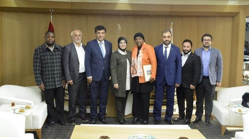 Nijer B&uuml;y&uuml;kel&ccedil;isi&rsquo;nden Başkan Toru&rsquo;ya &Ouml;vg&uuml;