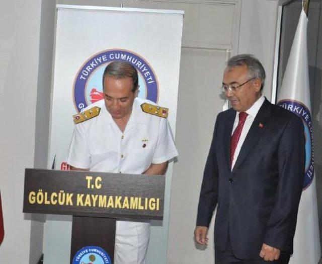 Donanma Komutanı Erc&uuml;ment Tatlıoğlu, G&ouml;lc&uuml;k Kaymakamı nı Ziyaret Etti 1