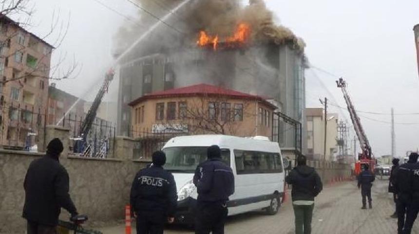 Iğdır Polis Evinde Korkutan Yangın