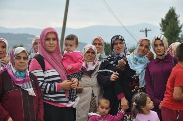 İnegöl'de Karayolundan Ölümüne Geçiş