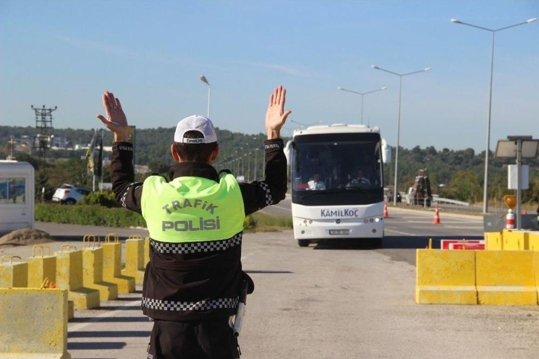 &Ccedil;anakkale&rsquo;de 16 Farklı Noktada &rsquo;t&uuml;rkiye Trafik G&uuml;venliği-7&rsquo; Uygulaması