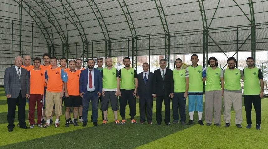 Km&uuml;&rsquo;de G&uuml;z D&ouml;nemi Spor Oyunları Başladı
