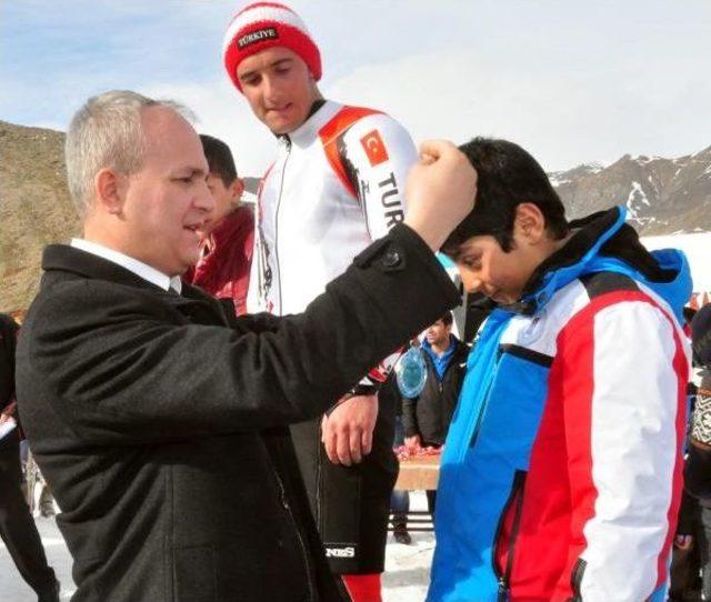 Bitlis'teki Gap Kış Oyunları, Ödül Töreniyle Sona Erdi