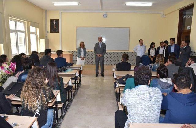 Başkan Altay, Konya’ya İlk Kez Gelen Gençlerle Buluştu