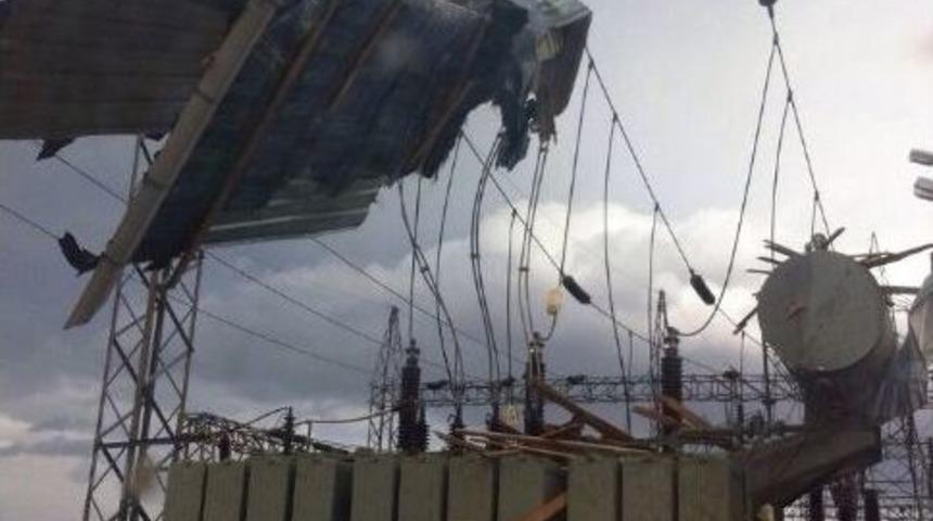 Uedaş Ekipleri, Lodos&rsquo;un Sebep Olduğu Elektrik Kesintileri İ&ccedil;in Aralıksız &Ccedil;alışıyor