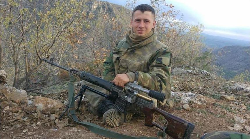 Askerden Yeni Gelmişti, &Ouml;l&uuml;m Haberi Geldi