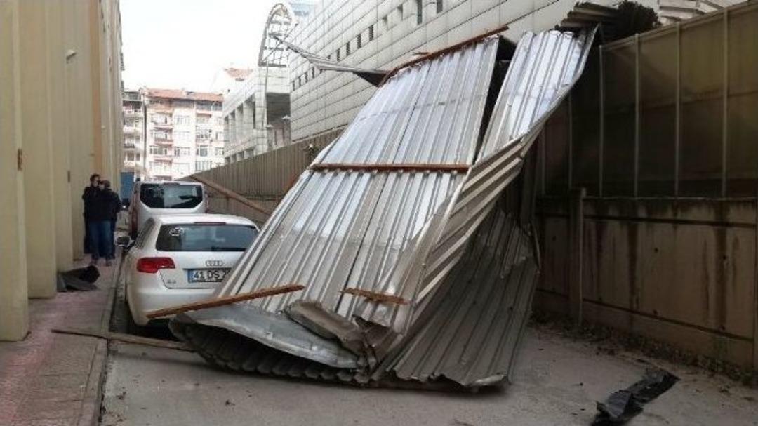 Kocaeli&rsquo;de Lodos Hayatı Fel&ccedil; Etti