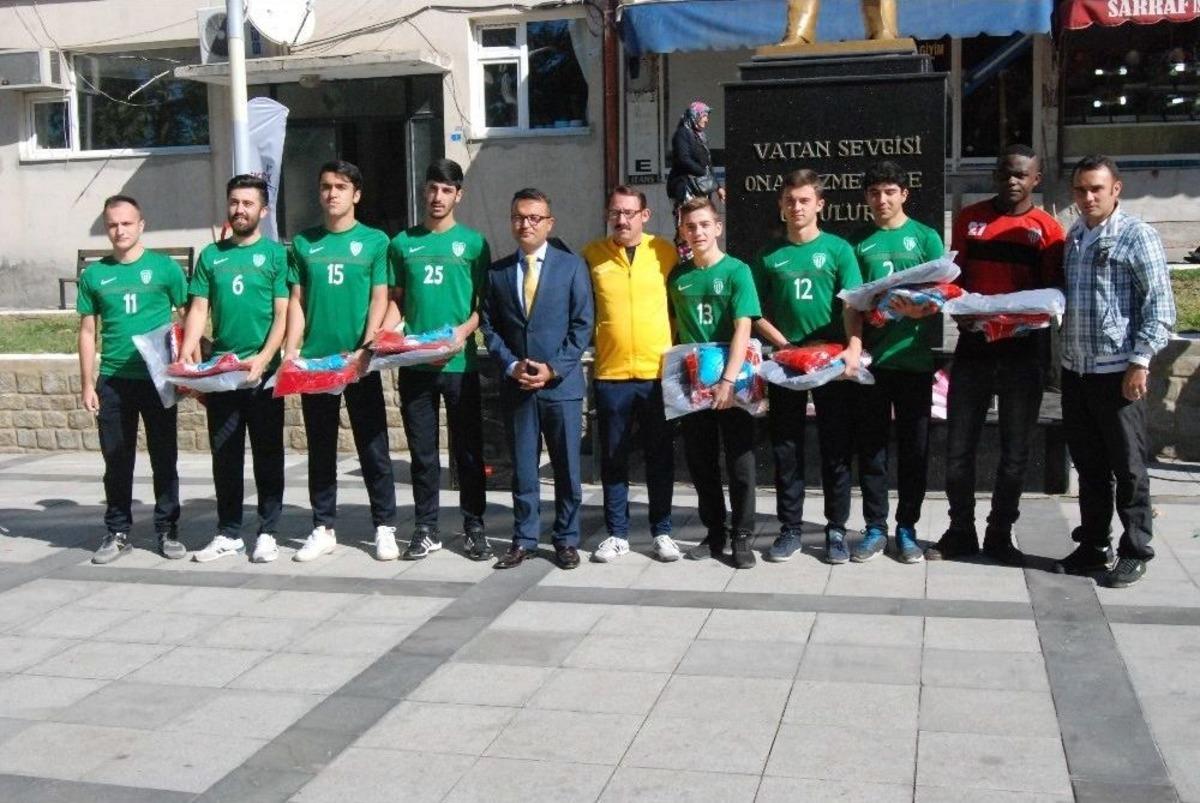 Bayrami&ccedil;&rsquo;te Amat&ouml;r Spor Haftası Kutlamaları