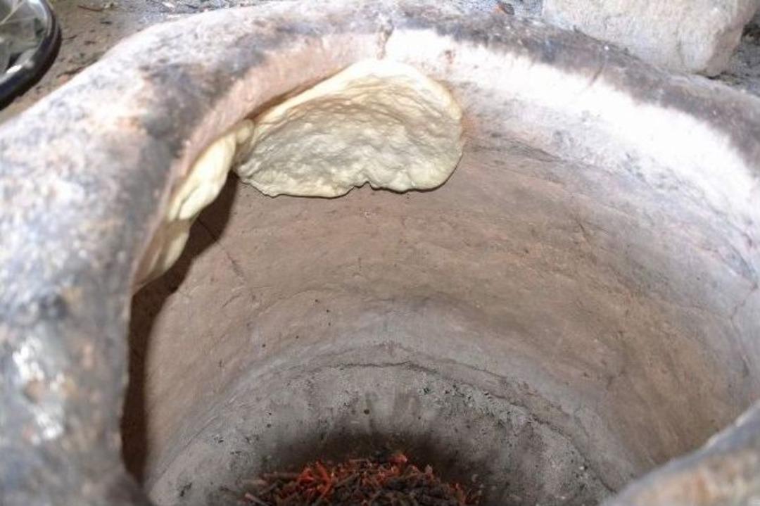 Fedekar Anne, Pişirdiği Ekmeği İl Dışındaki &Ccedil;ocuklarına G&ouml;nderiyor