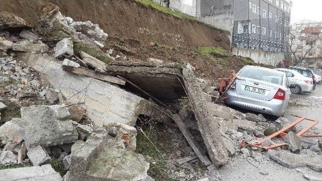 Başkent’te İstinat Duvarı Çöktü