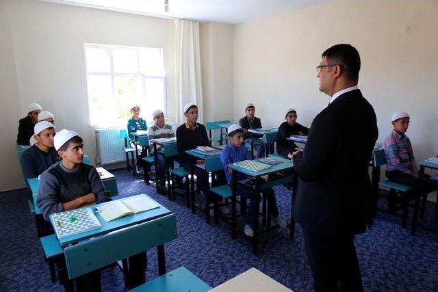 Kaymakam Doğramacı&rsquo;dan Kur&rsquo;an Kursu &Ouml;ğrencilerine Ziyaret 1