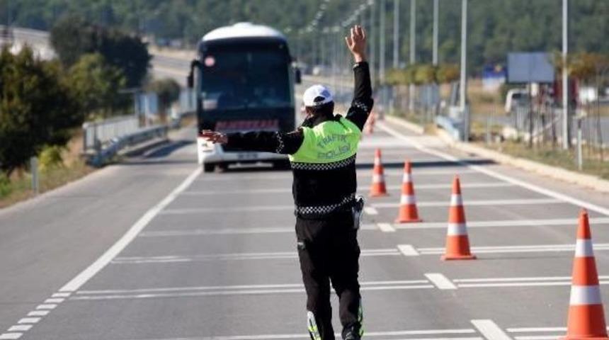 &Ccedil;anakkale'de 't&uuml;rkiye Trafik G&uuml;venliği-7' Denetimi