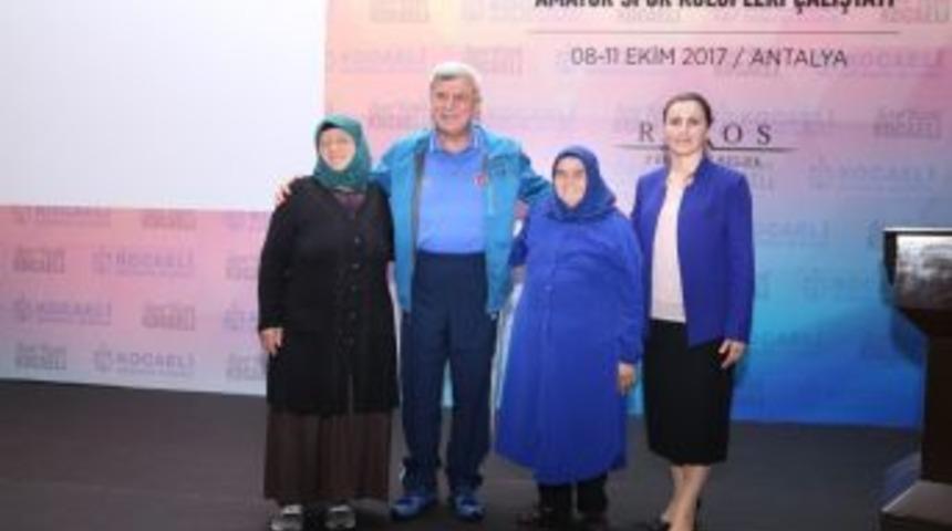 25 Bin Kadın Bir Yıl İ&ccedil;inde Toplam 42 Bin 600 Kilo Verdi