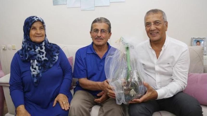 50. Evlilik Yıl D&ouml;n&uuml;m&uuml;ne Başkan Tarhan S&uuml;rprizi