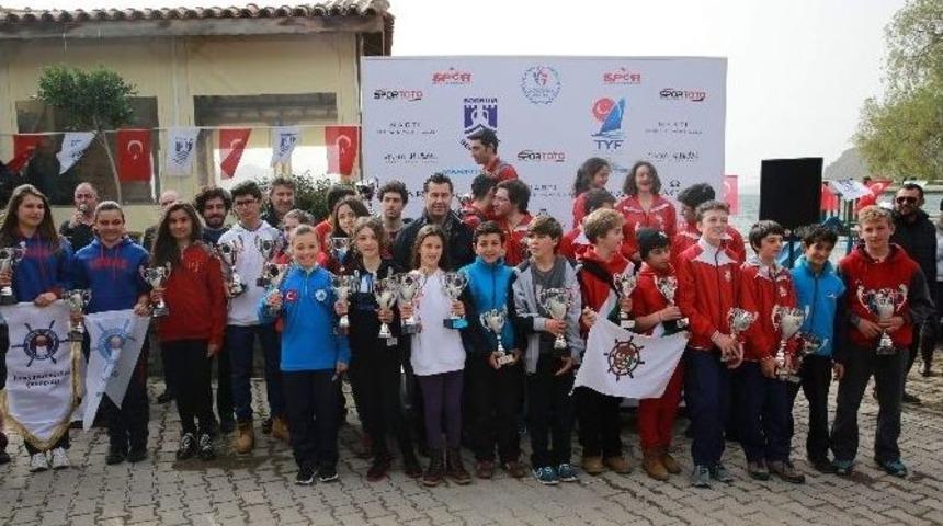 Tyf Yarıyıl Kupası, &Ouml;d&uuml;l T&ouml;reni İle Son Buldu