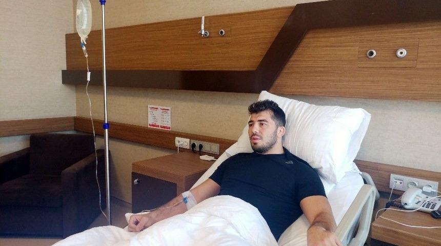 Yol Tartışmasında Bacağından Vurulan Milli G&uuml;reş&ccedil;i Cenk İldem, Olay Anını Anlattı