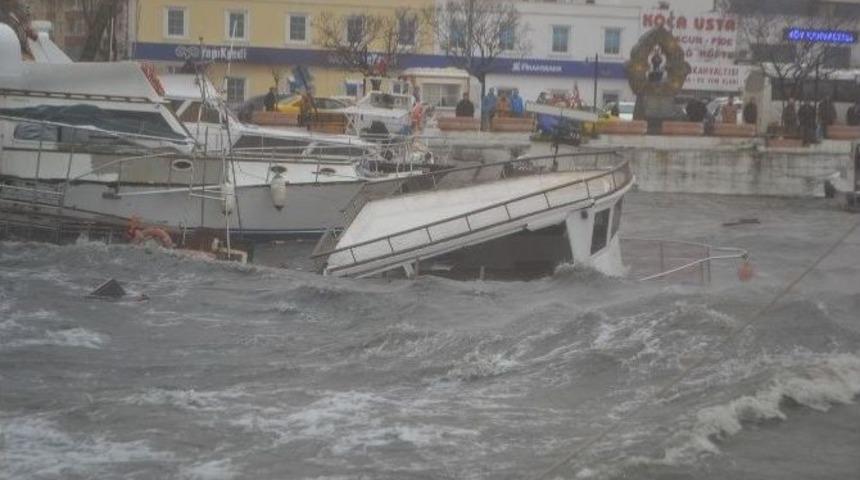 Lodos Fırtınası Gelibolu&rsquo;da Etkili Oldu