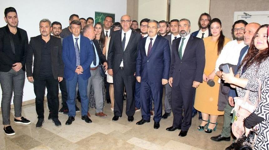 Sel&ccedil;uk İletişim &ldquo;trt Geleceğin İletişimcileri Yarışması&rdquo;nda Birinci Oldu