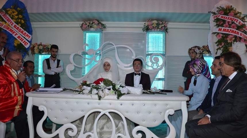 Tanas Ve Akdemir Ailelerinin Mutlu G&uuml;n&uuml;