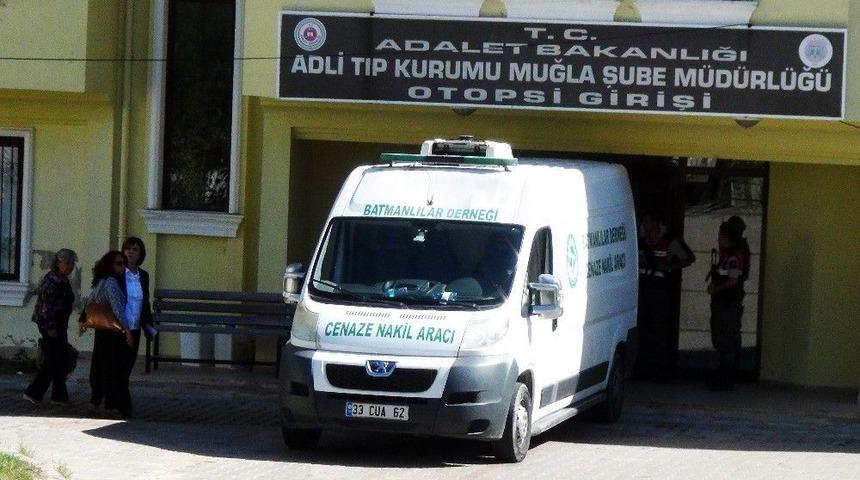 Ter&ouml;ristlerin Cenazelerini Hdp&rsquo;li Vekiller Teslim Aldı