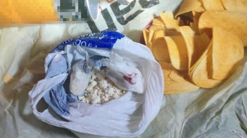 Cips Kutusundan 'kokain' &Ccedil;ıktı