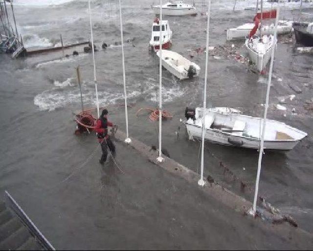 Caddebostan'da Lodos Dehşeti...