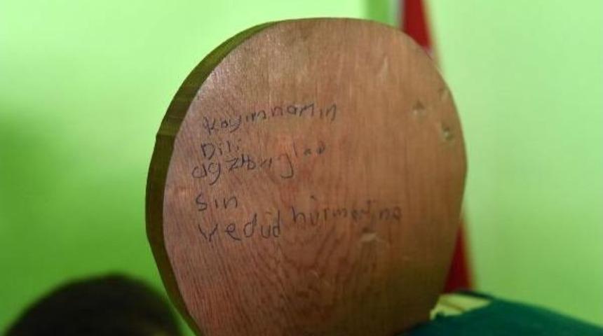 T&uuml;rbe Sandukası Yazı Tahtasına D&ouml;nd&uuml;