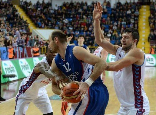 Trabzonspor Medical Park - Anadolu Efes: 71-97