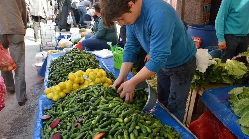 Turşuluklar Tezg&acirc;hlarda