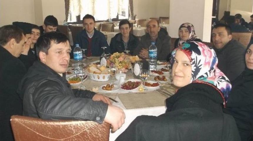 &Ccedil;erkezler Ladik&rsquo;te Buluştu