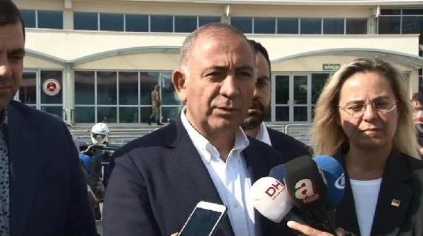 G&uuml;rsel Tekin, 15 Temmuz Şehitler K&ouml;pr&uuml;s&uuml; Davasını Izledi