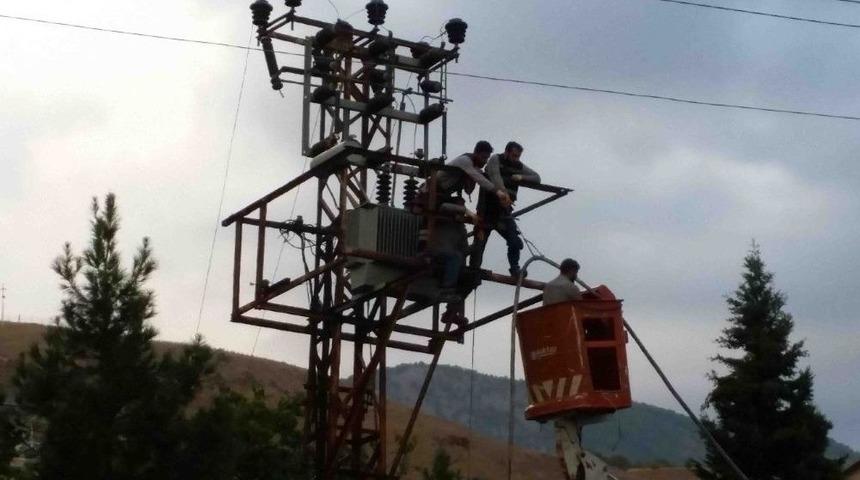 Y&uuml;ksek Gerilimde Ekmek Kavgası