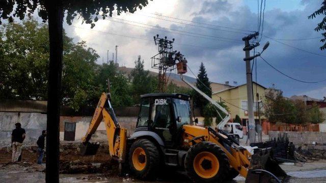 Yüksek Gerilimde Ekmek Kavgası