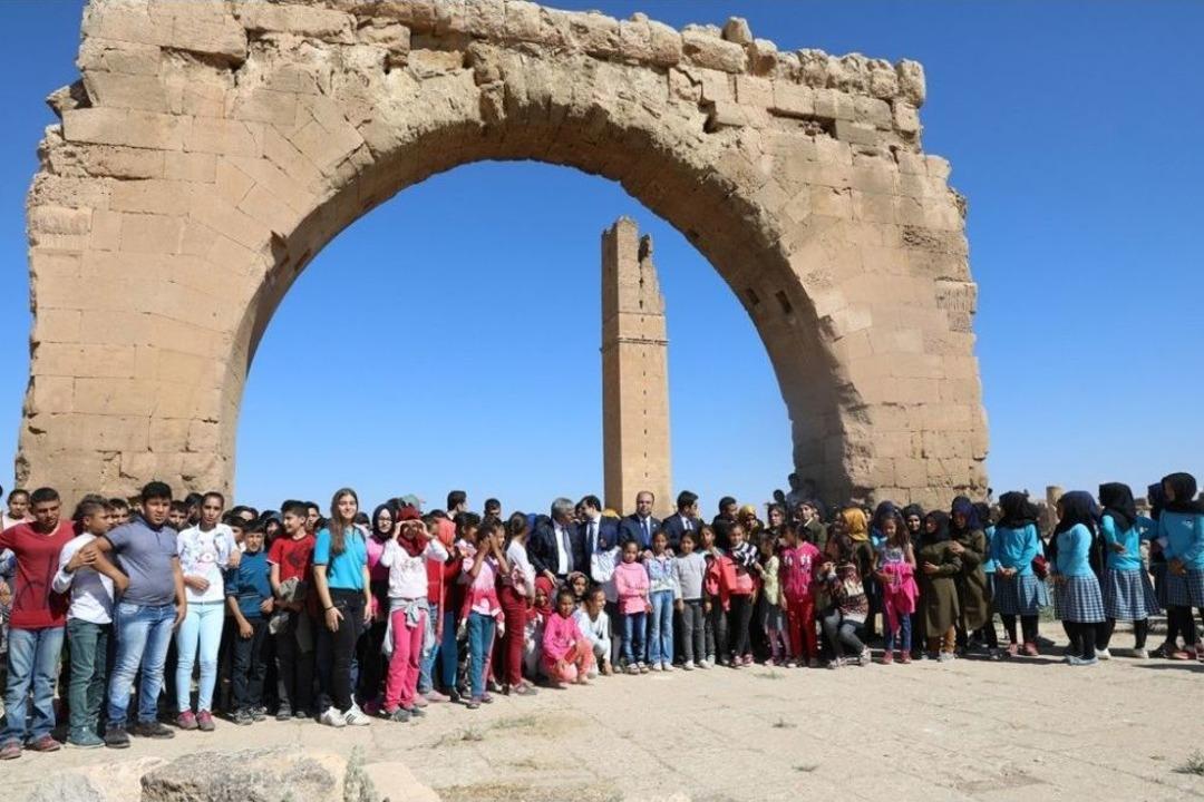 Y&uuml;zlerce &Ouml;ğrenci Bilimin Tarihi Merkezini Gezdi