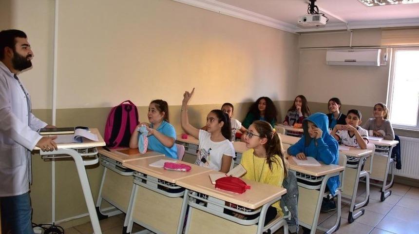 İngilizceyi Eğlenerek &Ouml;ğrenecekler