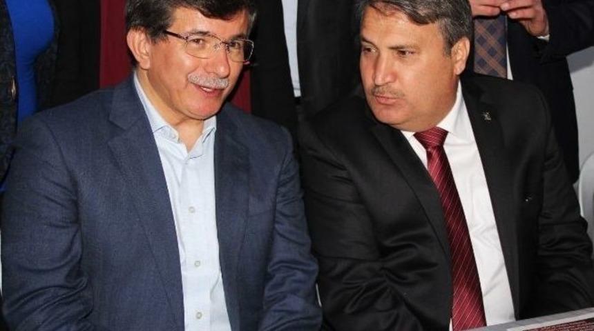 Başbakan Davutoğlu&rsquo;ndan Toki Projesine &Ouml;vg&uuml;