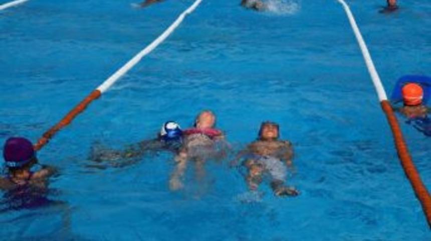 Yunusemre&rsquo;de Kış D&ouml;nemi Y&uuml;zme Kursu Başlıyor