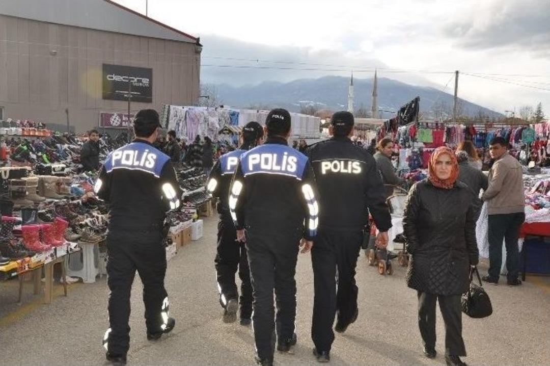 İneg&ouml;l Polisi Dolandırıcılık Ve Hırsızlıklara Karşı Vatandaşı Uyardı