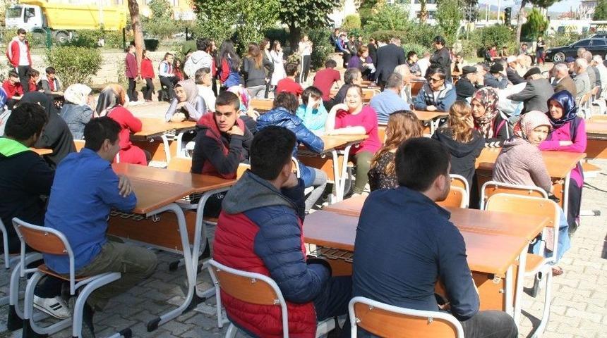 &Ccedil;aydeğirmeni &Ccedil;ok Programlı Lisesinden Aşure Etkinliği