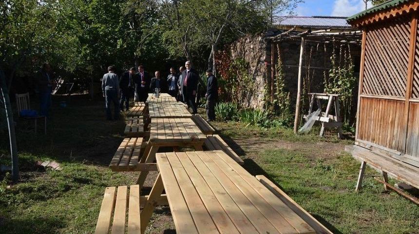 Suşehri&rsquo;nde &rsquo;k&ouml;ylerimiz G&uuml;zelleşiyor&rsquo; Projesi