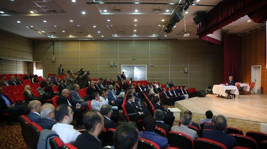 Esenler&rsquo;de Uyuşturucuyla M&uuml;cadele Etmenin Yolları Ele Alındı