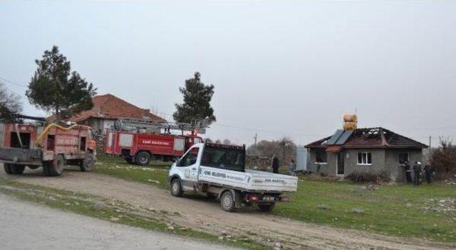 Belediye Başkanı Evi Yaralanan Engelli Içen Ambulans Istenmesine Karşı Çıktı: Ambulans Falan Bilmez Bu