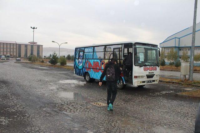 Kaü’den Öğrencilere “ünibüs” Ring Servisi Ve Çorba Hizmeti